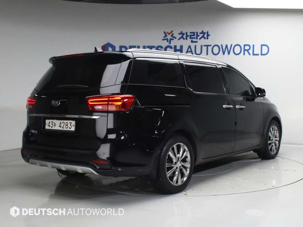 KIA Carnival - Vista 2