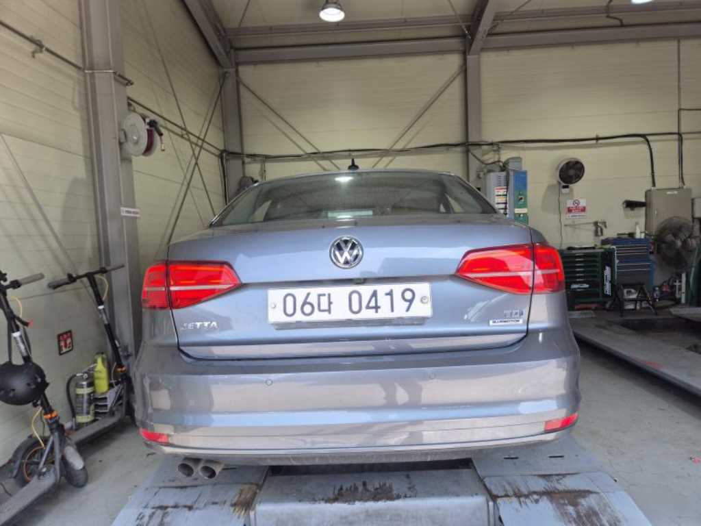 Volkswagen Jetta - Vista 6