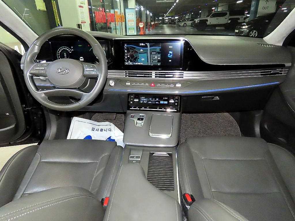 HYUNDAI Grandeur - Vista 12