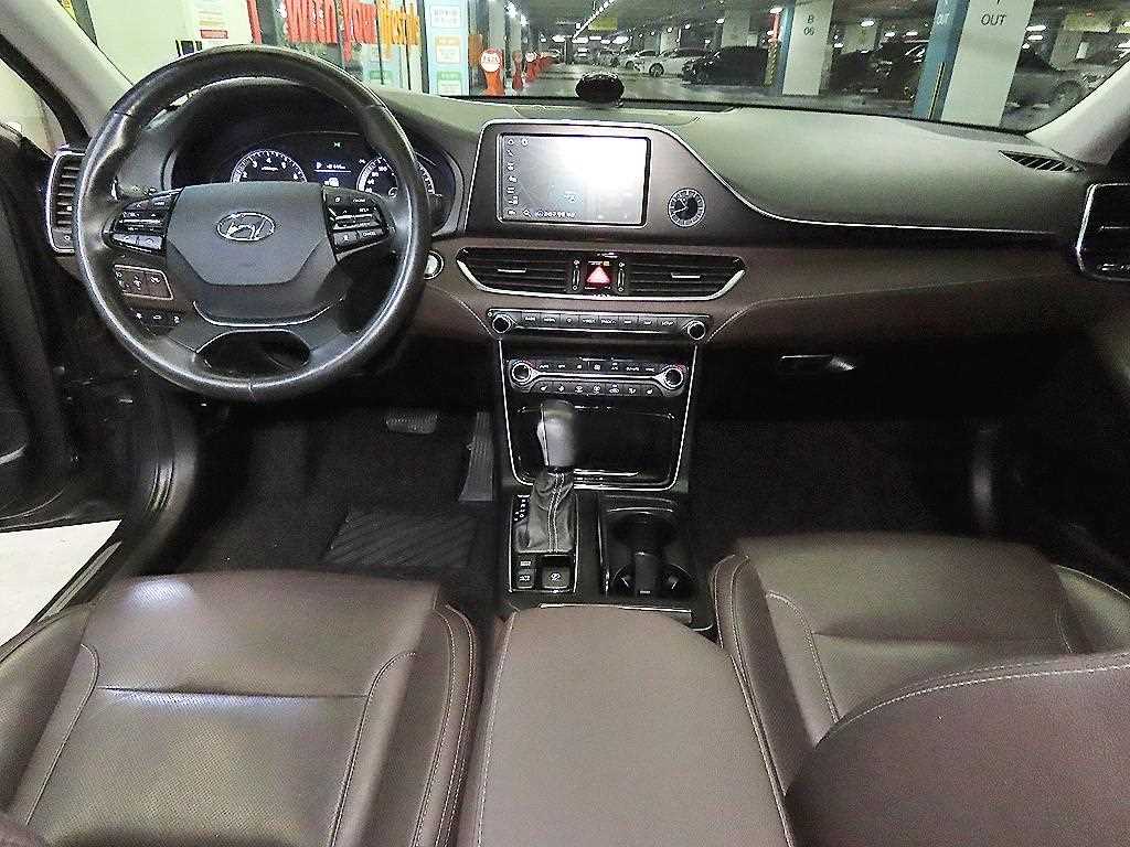 HYUNDAI Grandeur - Vista 12