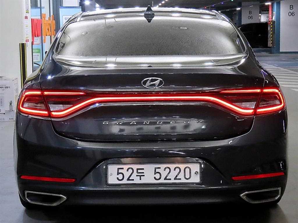 HYUNDAI Grandeur - Vista 7