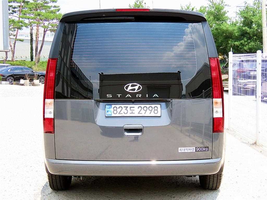 HYUNDAI Staria - Vista 6