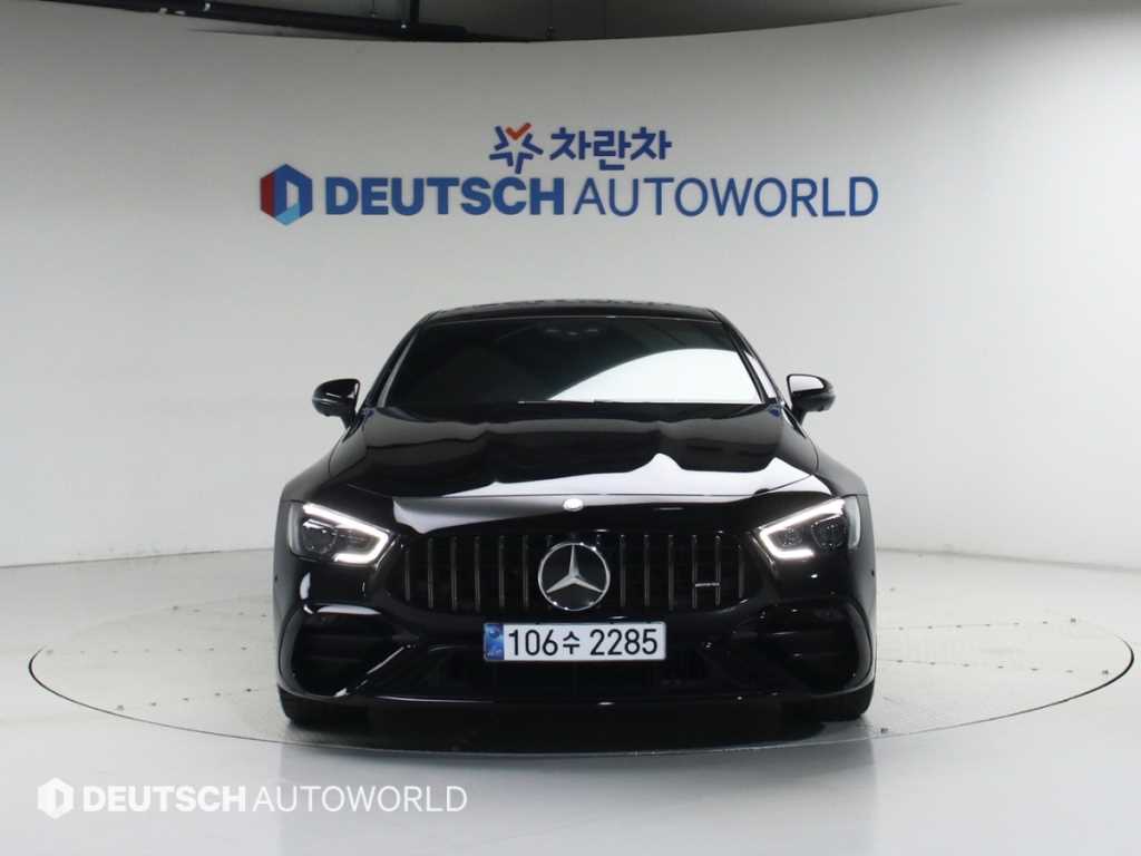 Mercedes Benz AMG GT - Vista 3