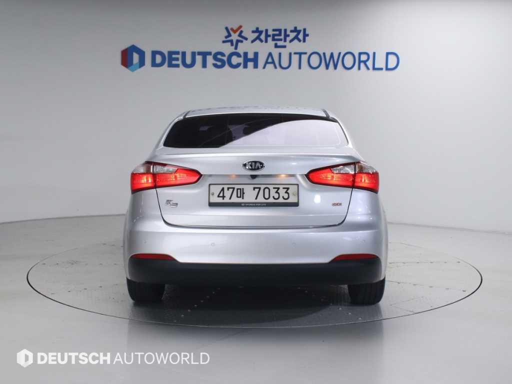 KIA K3 - Vista 6
