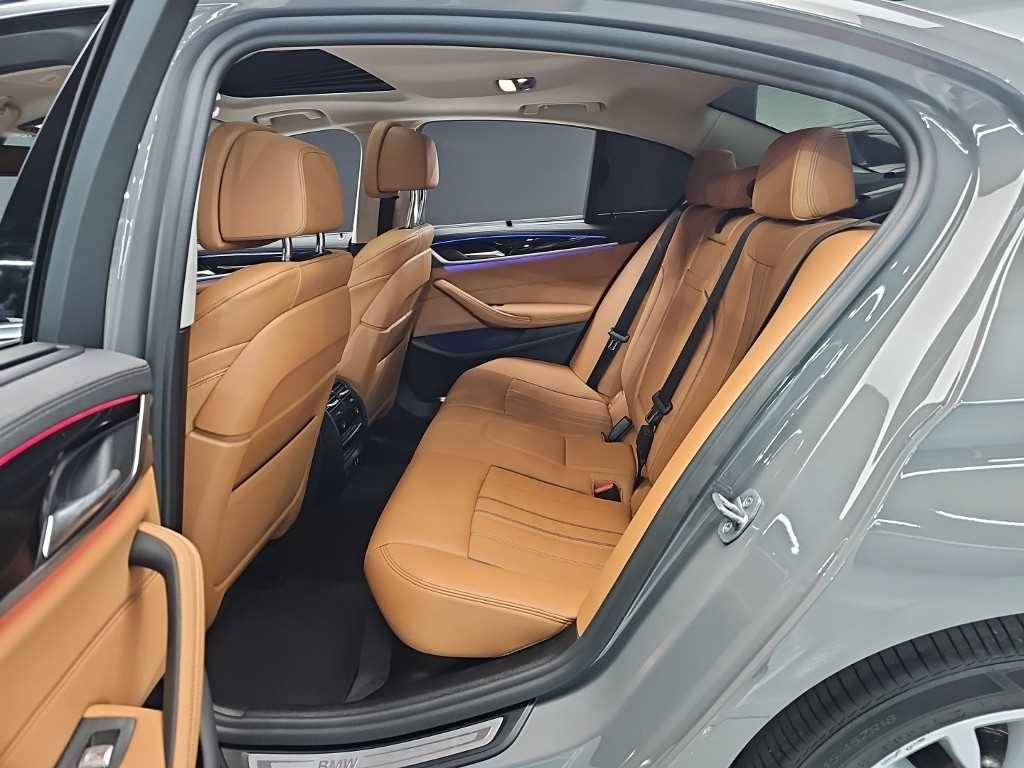 BMW 5 Series 2022 Gris - Importación desde Corea - HF Imports Iquique - Foto 14