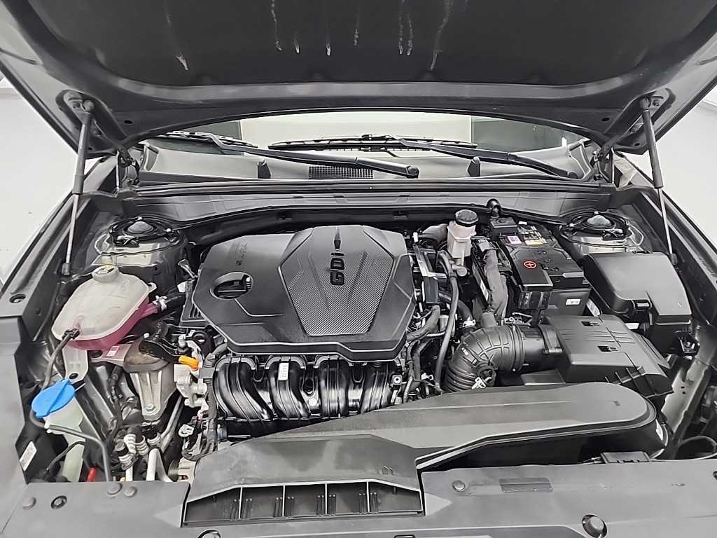 KIA K8 - Vista 7