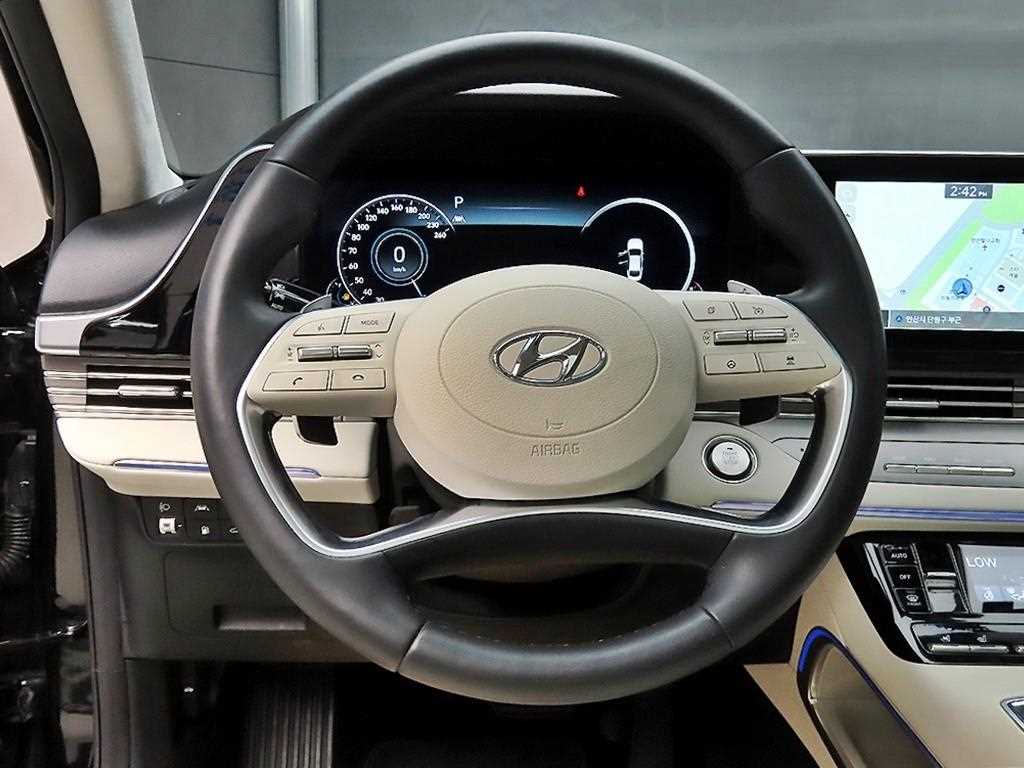 HYUNDAI Grandeur - Vista 11