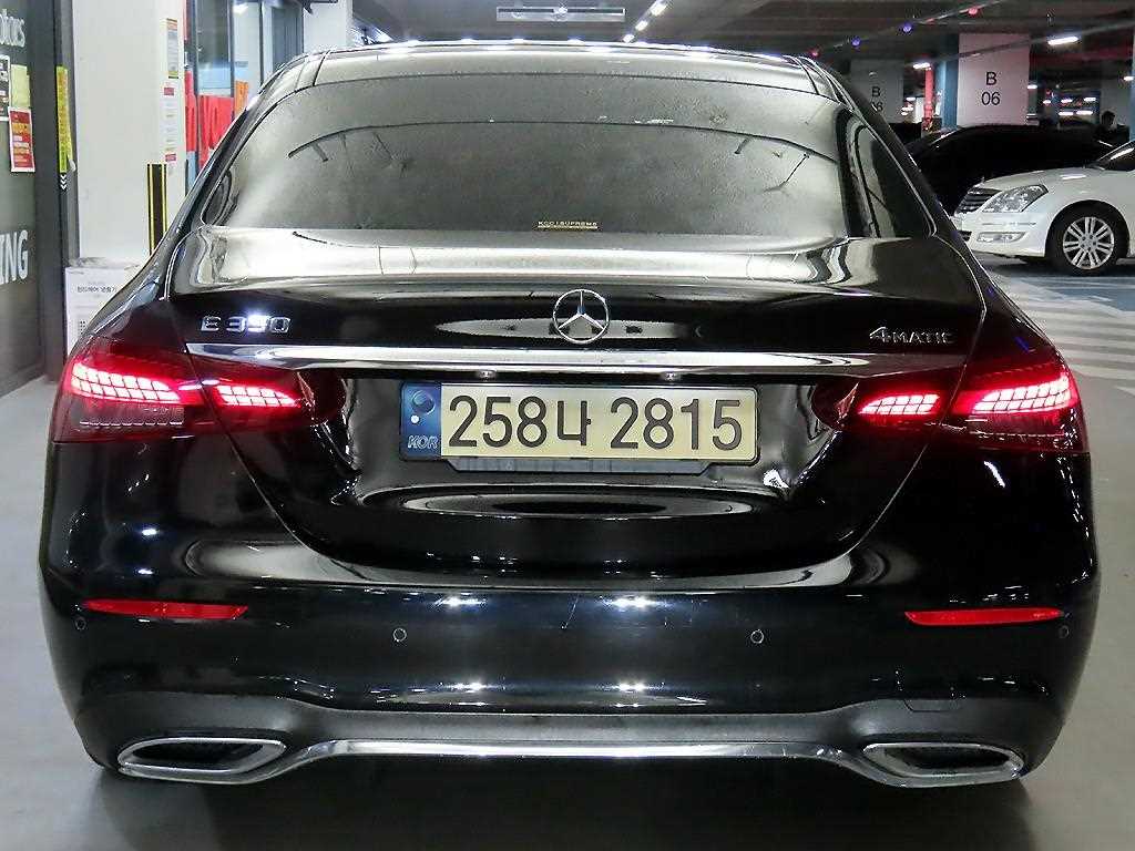 Mercedes Benz E class - Vista 7