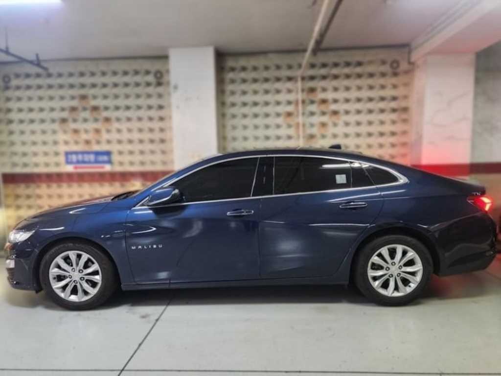 Chevrolet Malibu - Vista 3