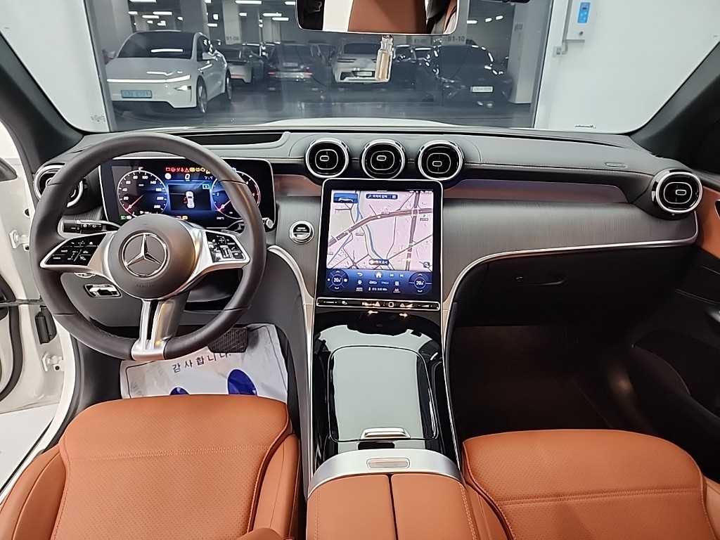 Mercedes Benz GLC Class - Vista 9