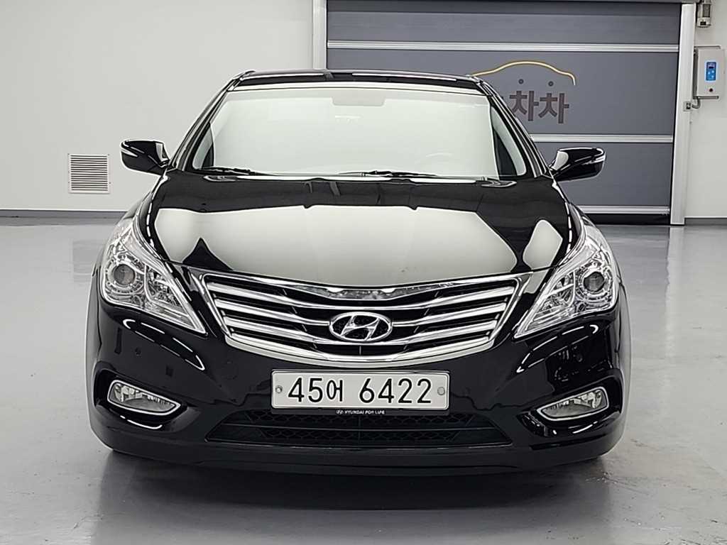 HYUNDAI Grandeur - Vista 2