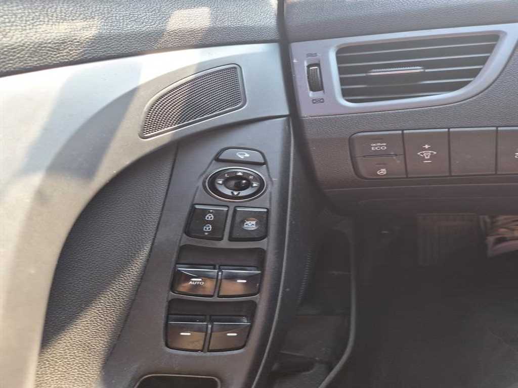 HYUNDAI Avante 2014 Blanco - Importación desde Corea - HF Imports Iquique - Foto 14