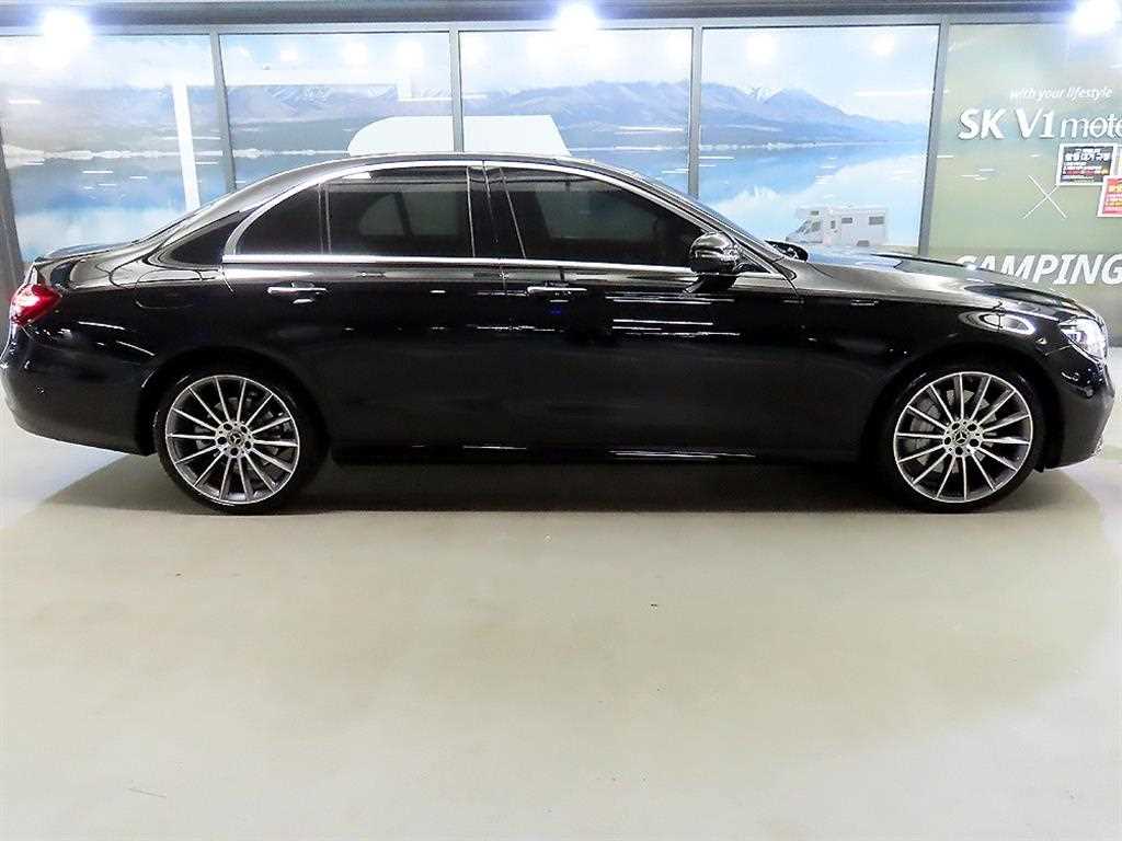 Mercedes Benz E class - Vista 3