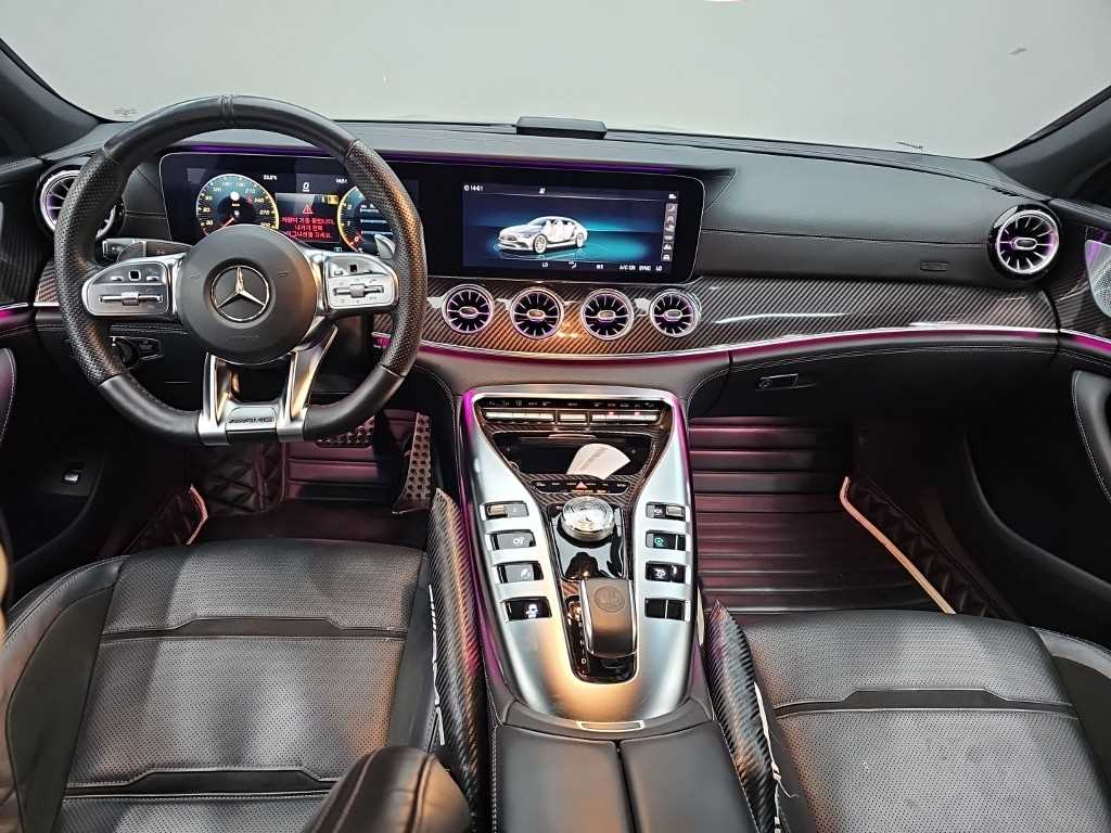 Mercedes Benz AMG GT - Vista 9