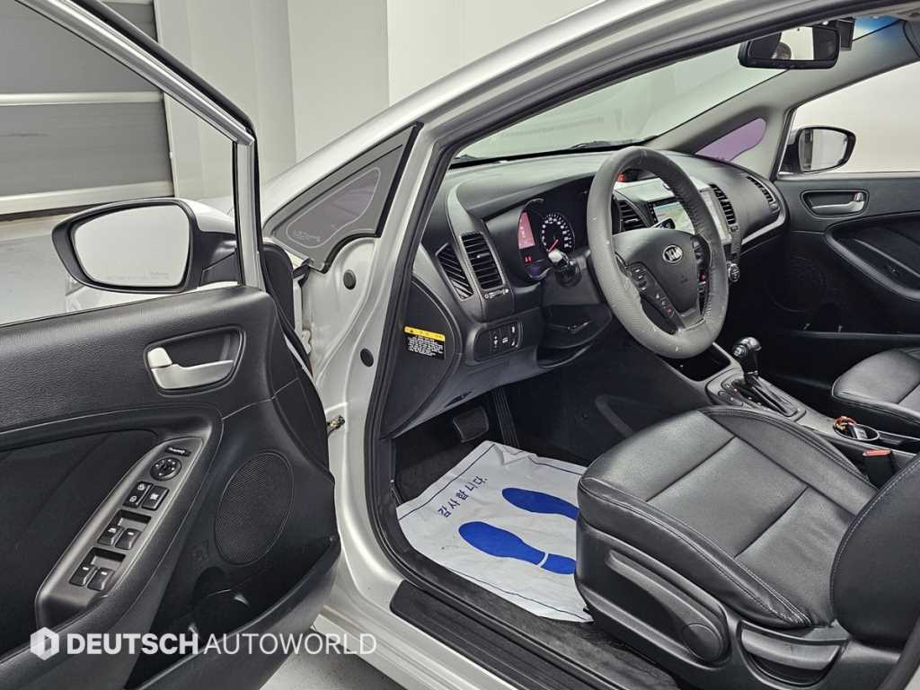 KIA K3 2013 Plateado - Importación desde Corea - HF Imports Iquique - Foto 13