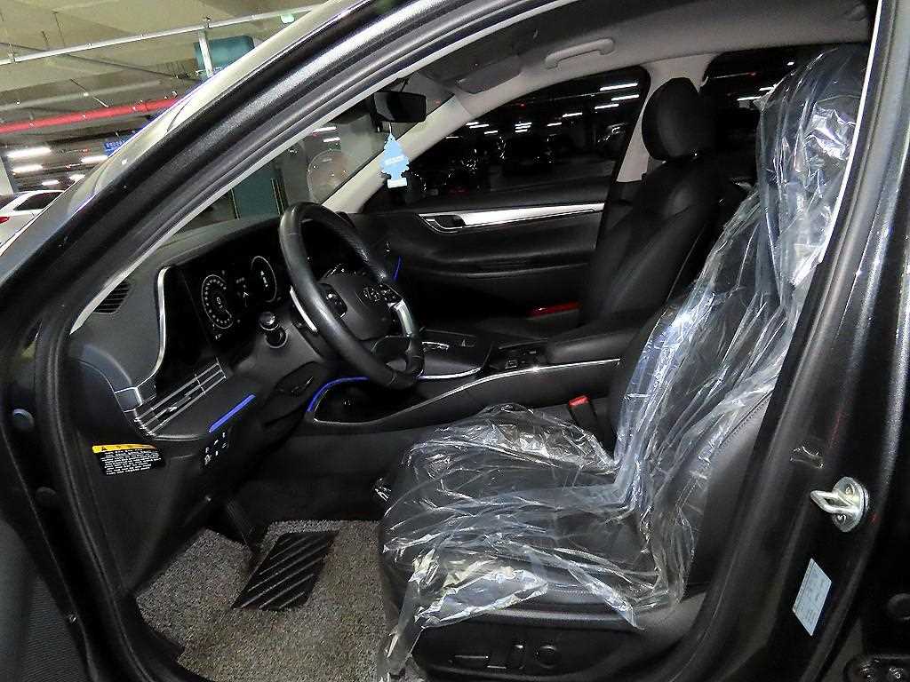 HYUNDAI Grandeur - Vista 8