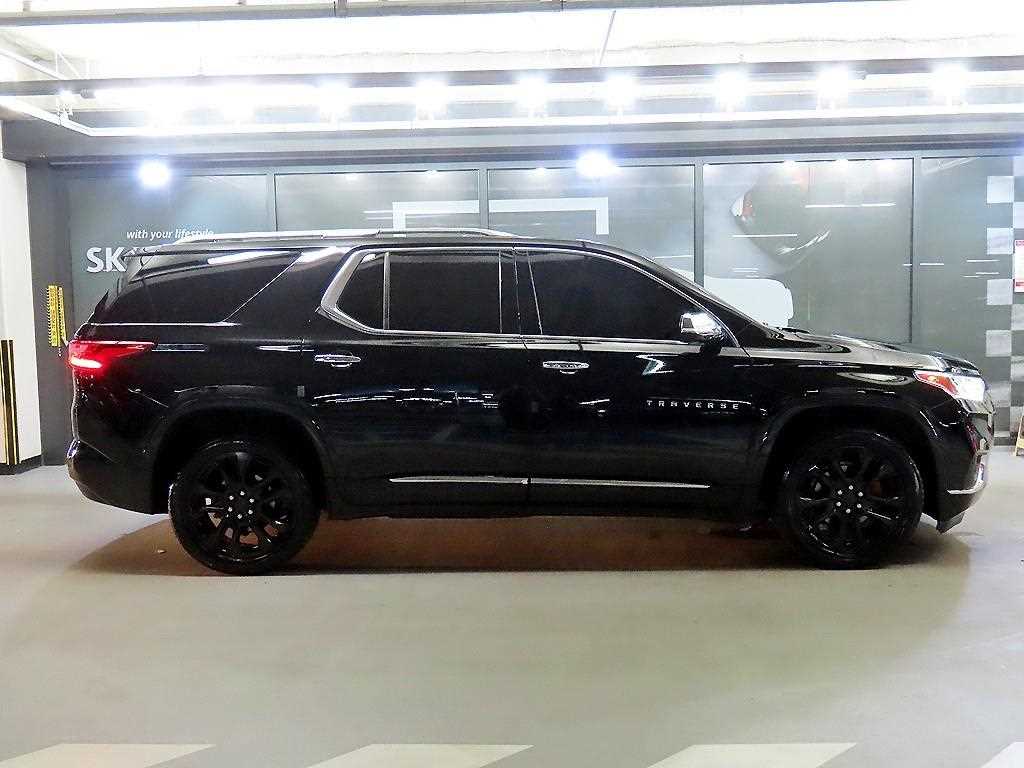 Chevrolet Travers - Vista 3