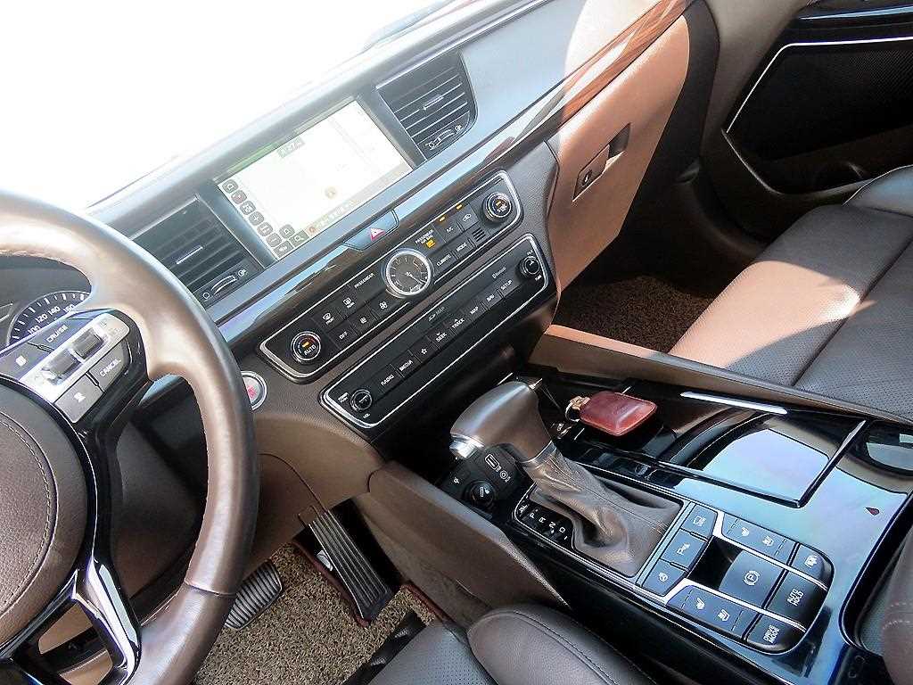 KIA K7 - Vista 12