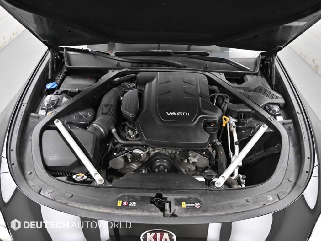 KIA K9 - Vista 8