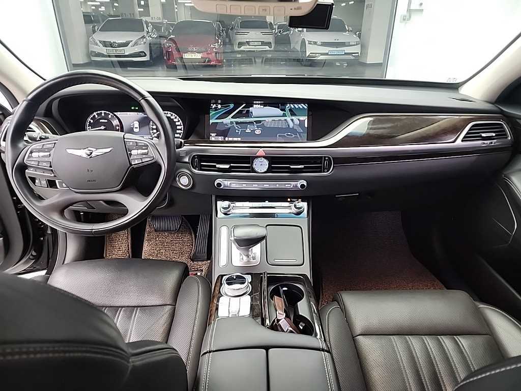 Genesis G90 - Vista 9