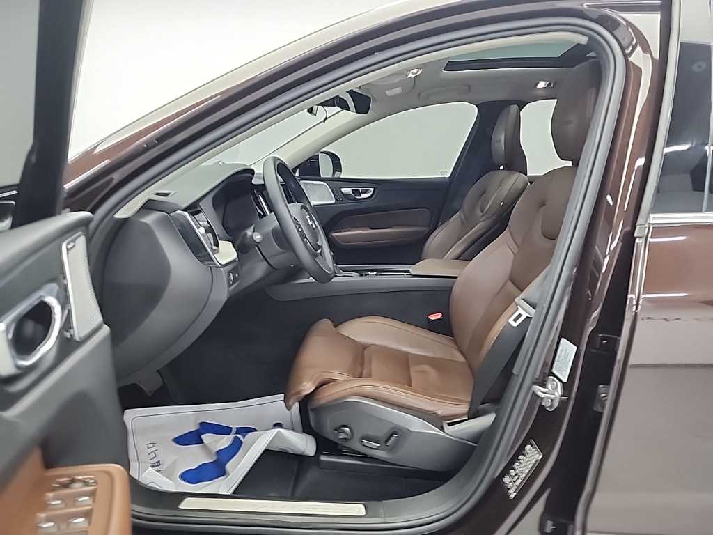 Volvo XC60 2019 Café - Importación desde Corea - HF Imports Iquique - Foto 13
