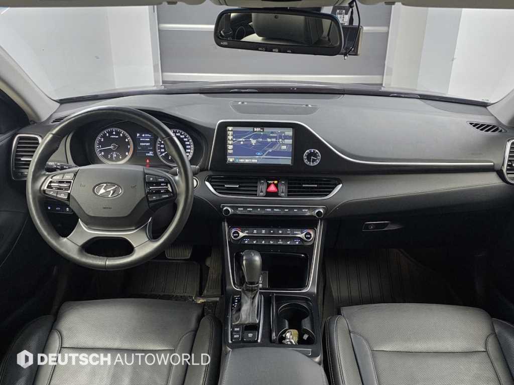 HYUNDAI Grandeur - Vista 9