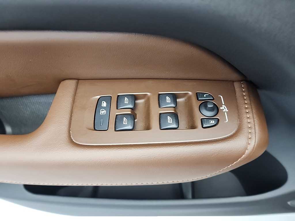 Volvo XC60 2019 Café - Importación desde Corea - HF Imports Iquique - Foto 19