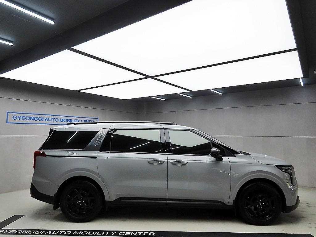 KIA Carnival - Vista 2