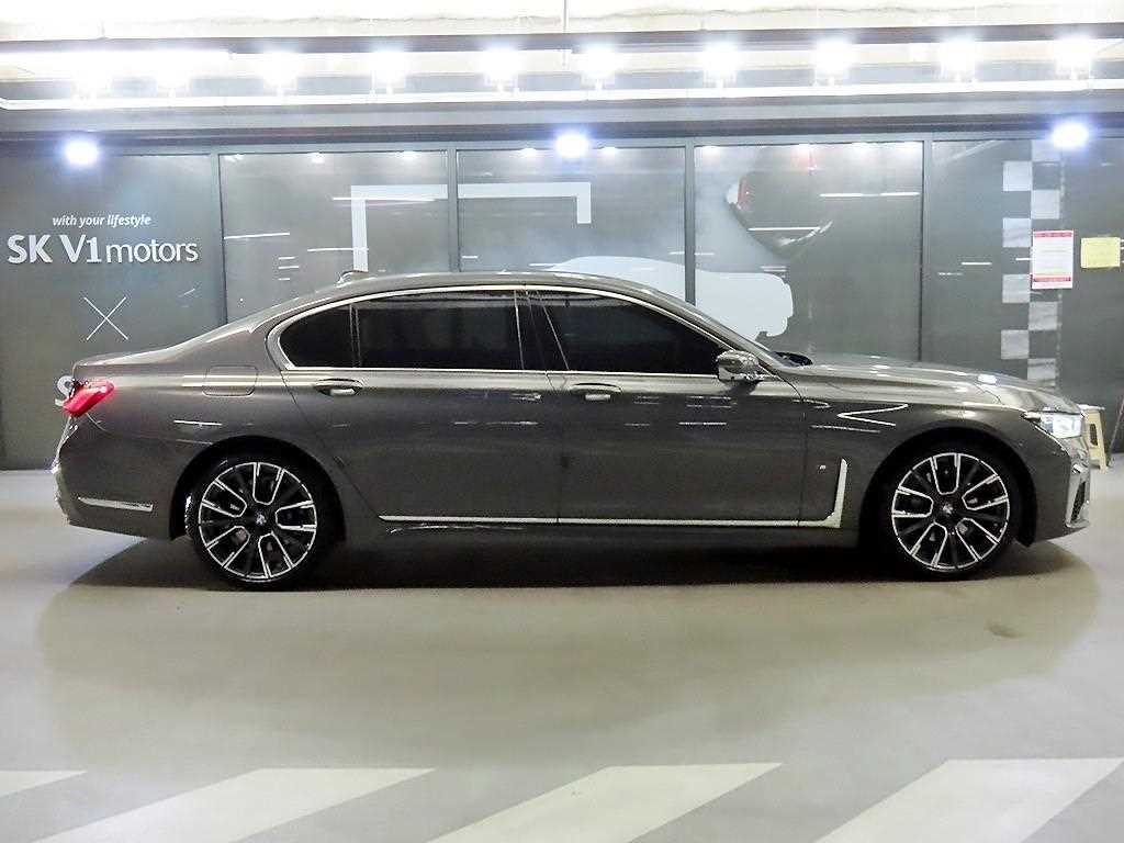 BMW 7 Series - Vista 3