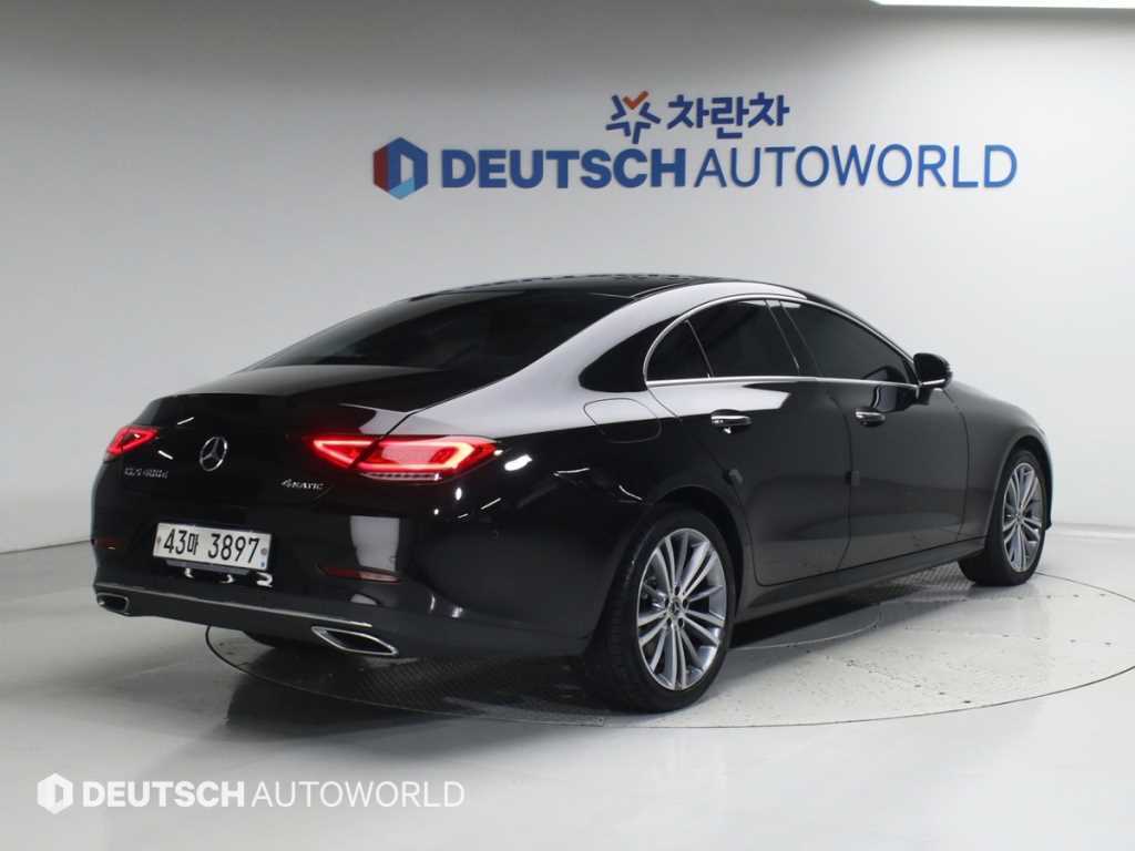 Mercedes Benz CLS Class - Vista 3
