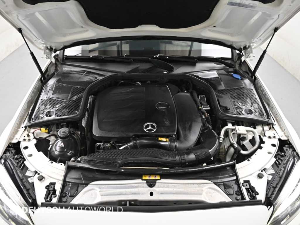 Mercedes Benz C Class - Vista 8