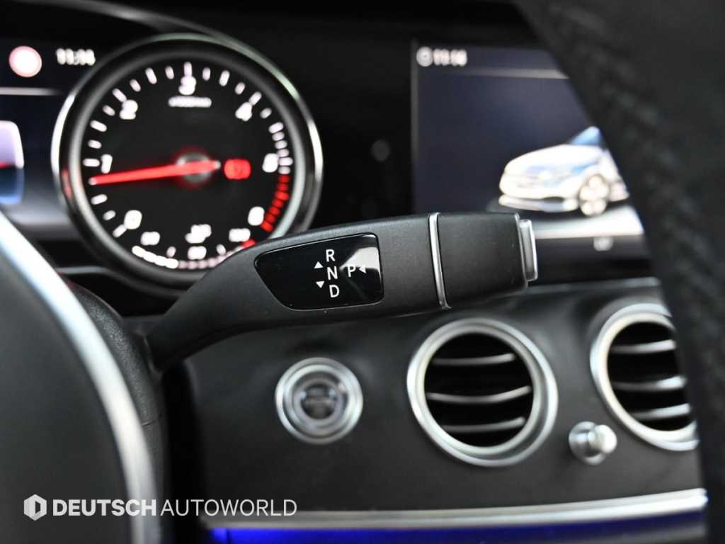 Mercedes Benz E class - Vista 11