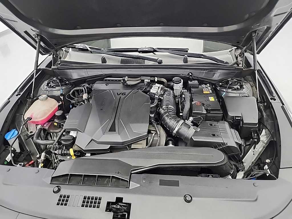 KIA K8 - Vista 7