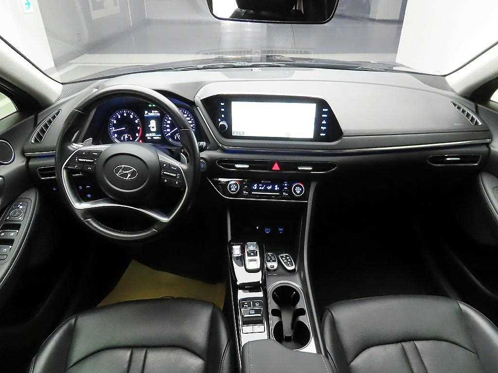 HYUNDAI Sonata - Vista 10