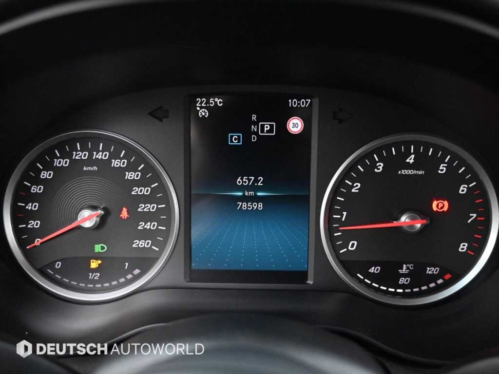 Mercedes Benz C Class - Vista 10