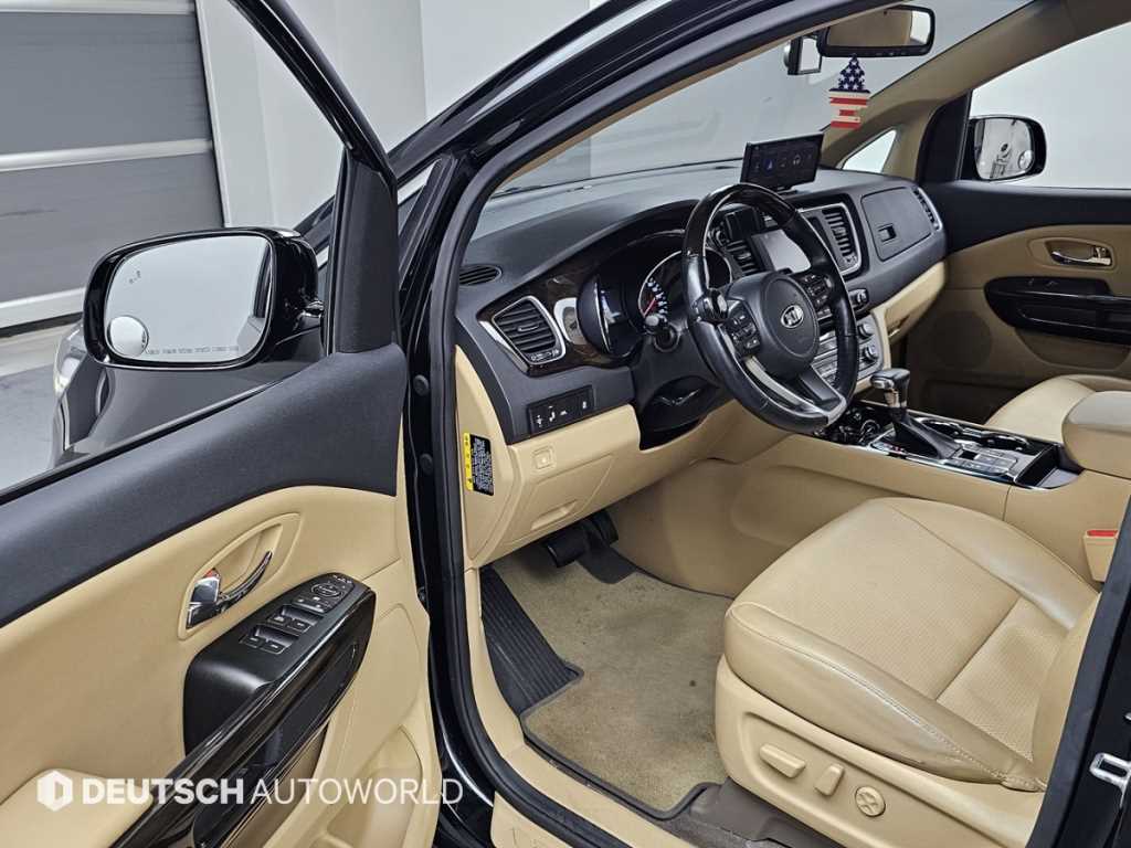 KIA Carnival 2018 Negro - Importación desde Corea - HF Imports Iquique - Foto 13
