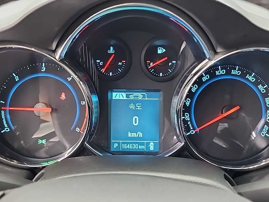 Chevrolet Cruise - Vista 8