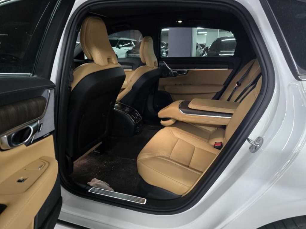 Volvo S90 - Vista 8