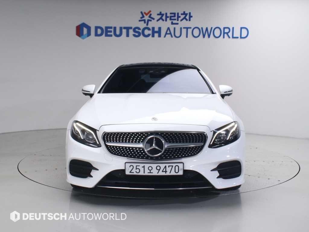 Mercedes Benz E class - Vista 3