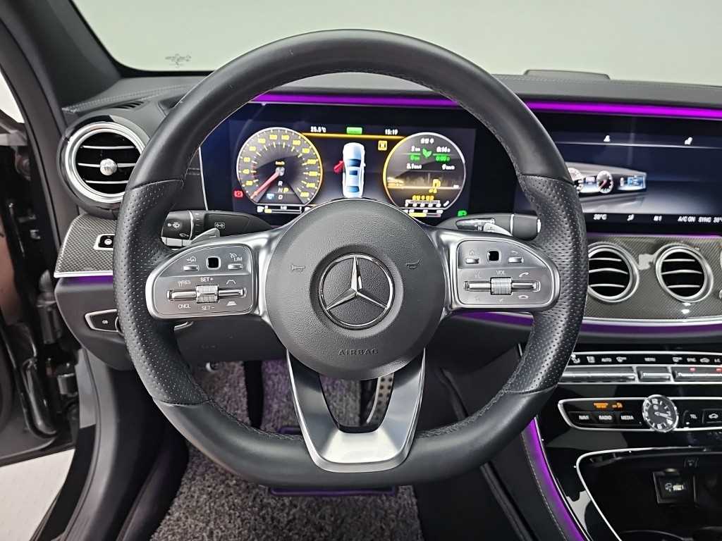 Mercedes Benz E class - Vista 11
