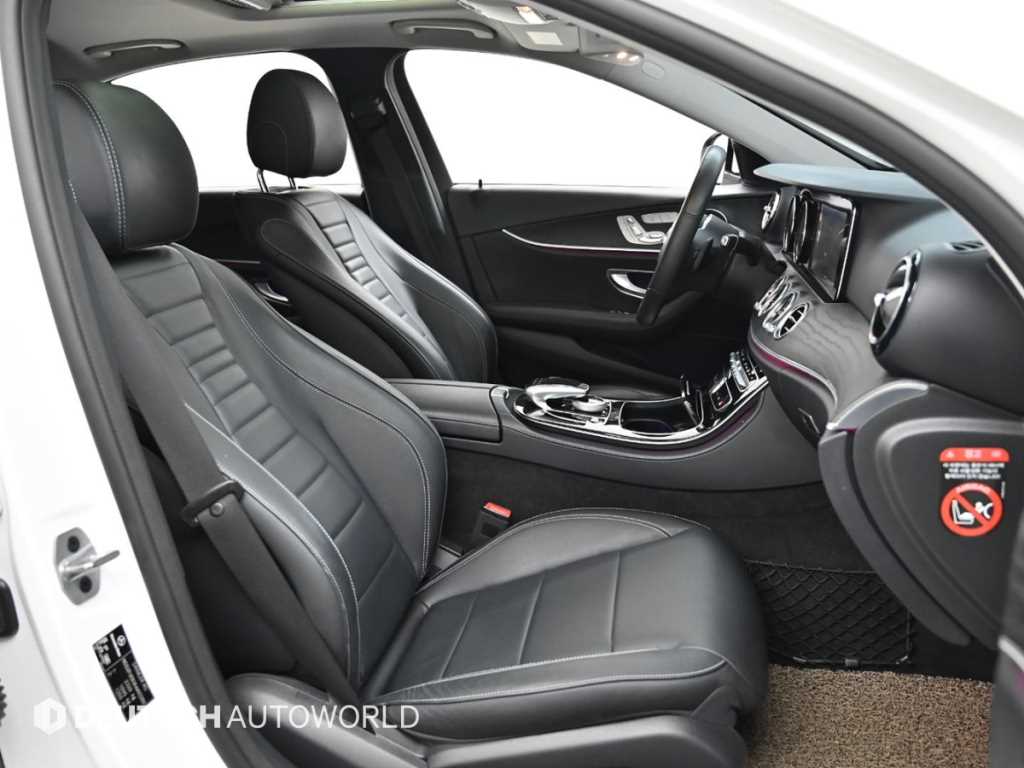 Mercedes Benz E class - Vista 12