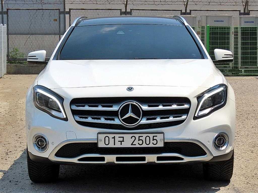 Mercedes Benz GLA Class 2018 Blanco - Importación desde Corea - HF Imports Iquique - Foto 1