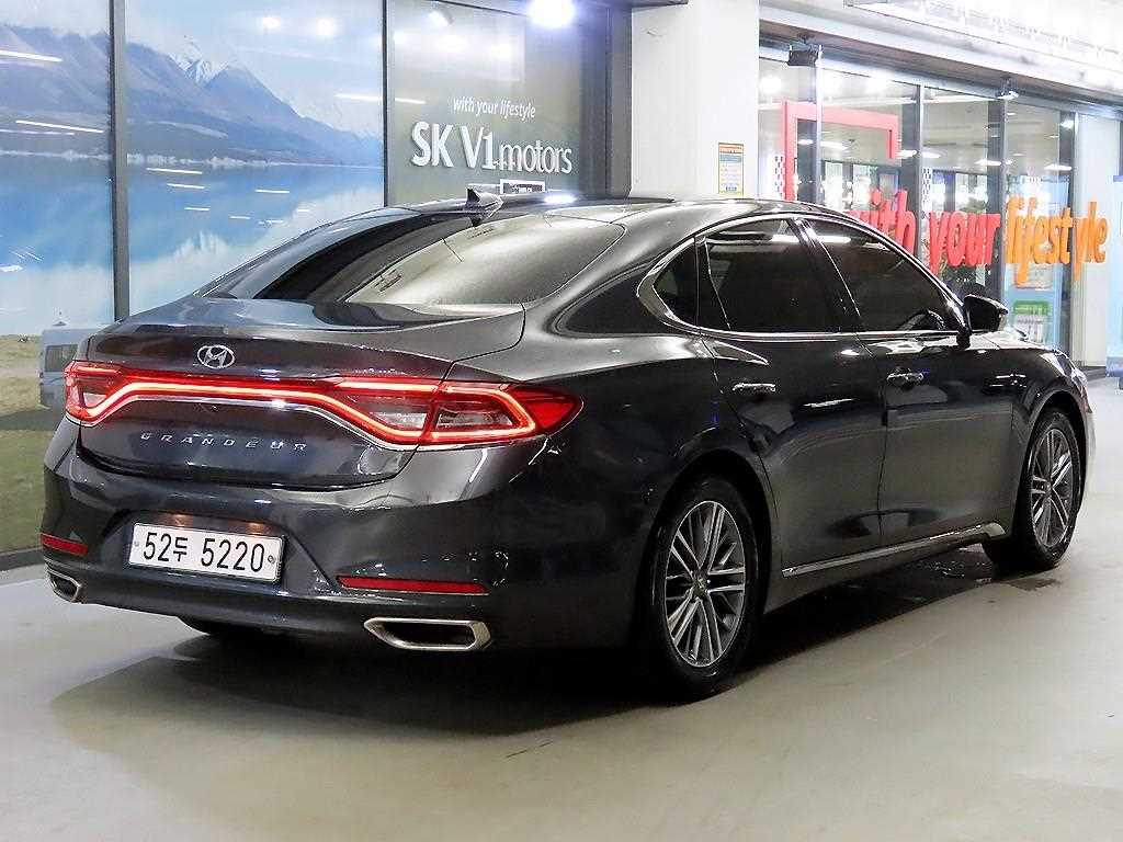 HYUNDAI Grandeur - Vista 6