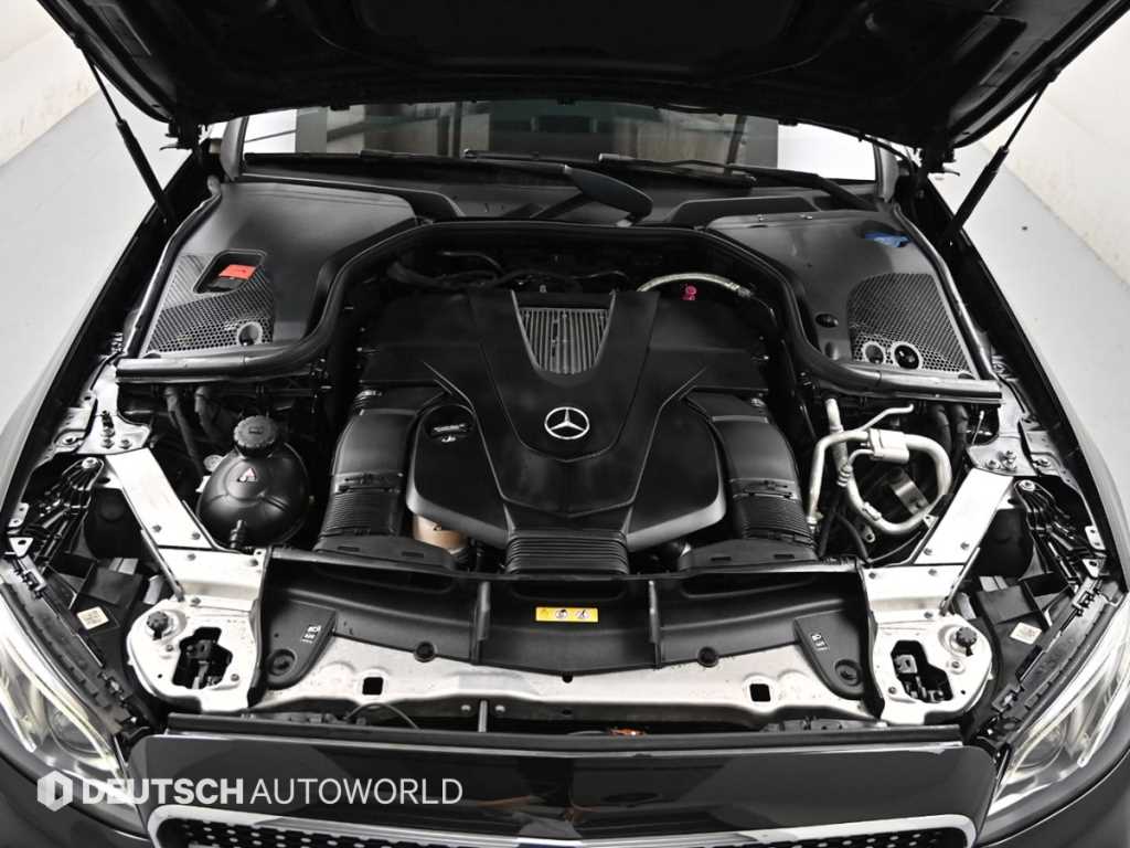 Mercedes Benz E class - Vista 8