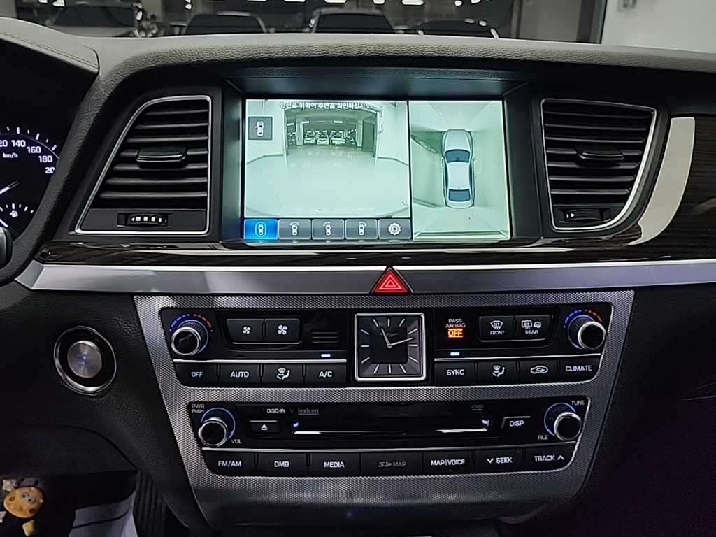 Genesis G80 - Vista 12