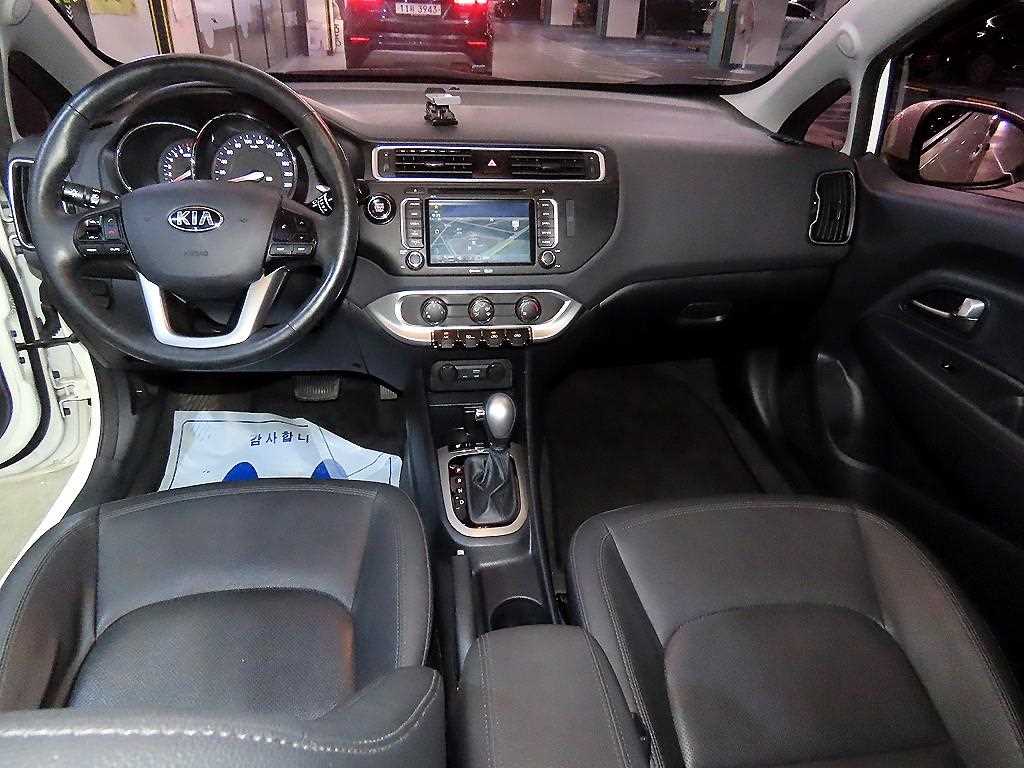 KIA Pride - Vista 12