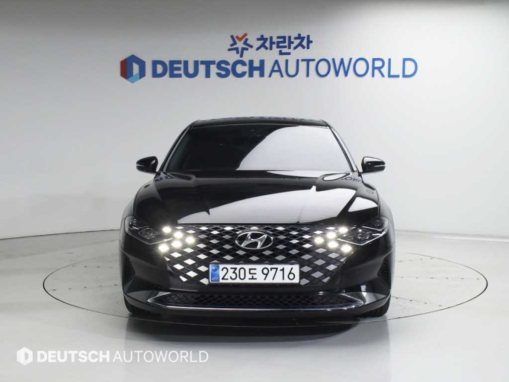 HYUNDAI Grandeur - Vista 3