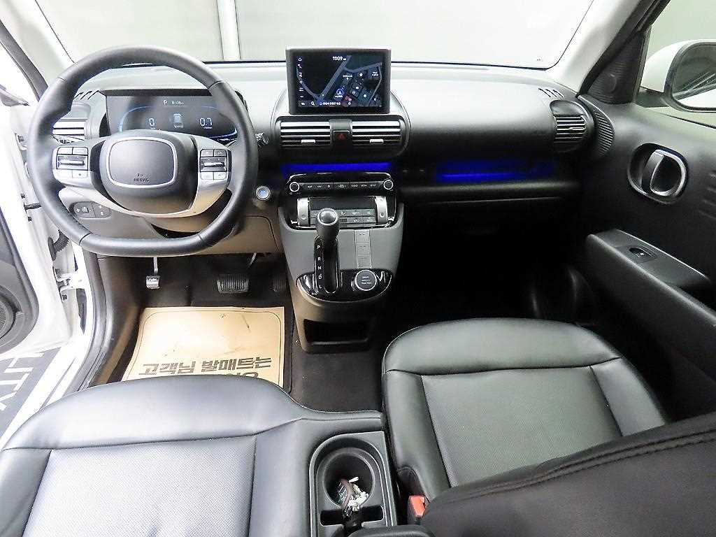 HYUNDAI Casper - Vista 8
