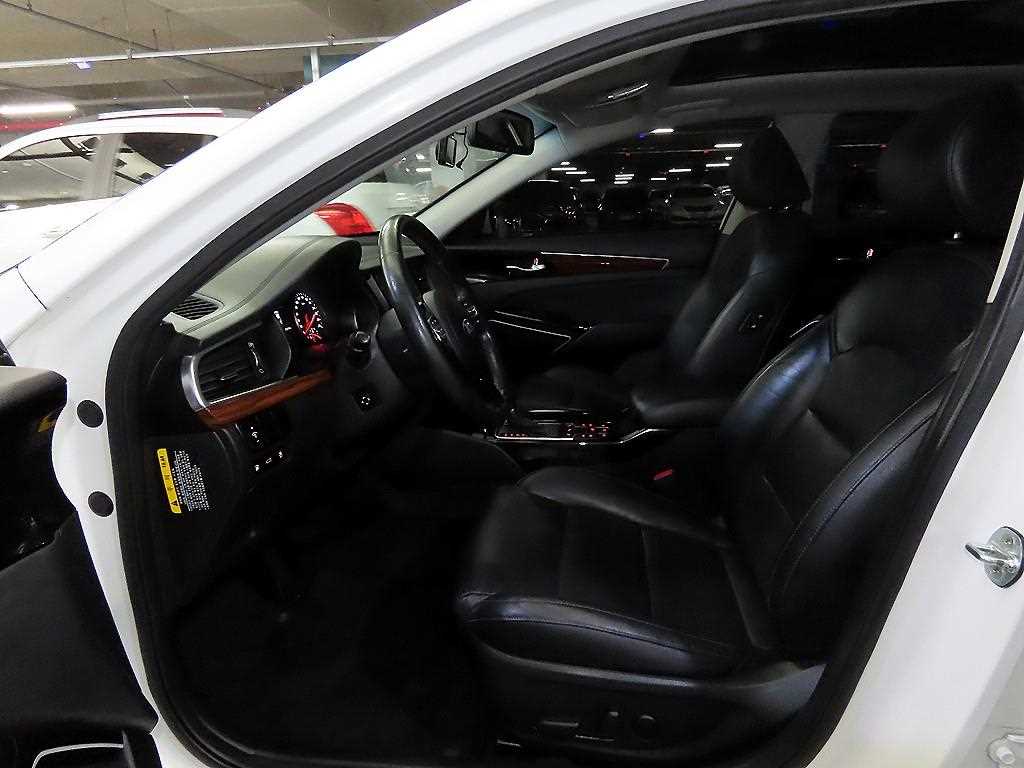 KIA K7 - Vista 8