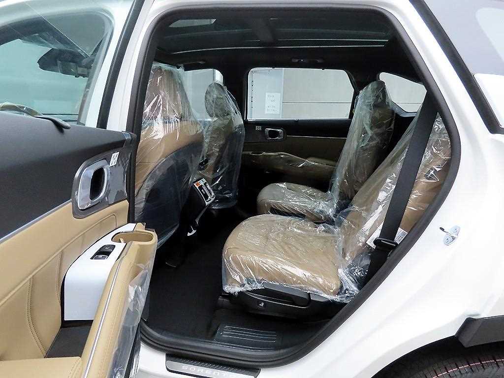 KIA Sorento - Vista 8